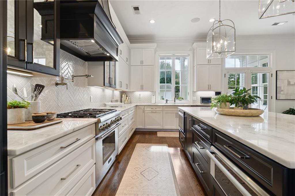 1022 UPPERLINE Street