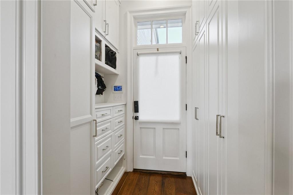 1022 UPPERLINE Street