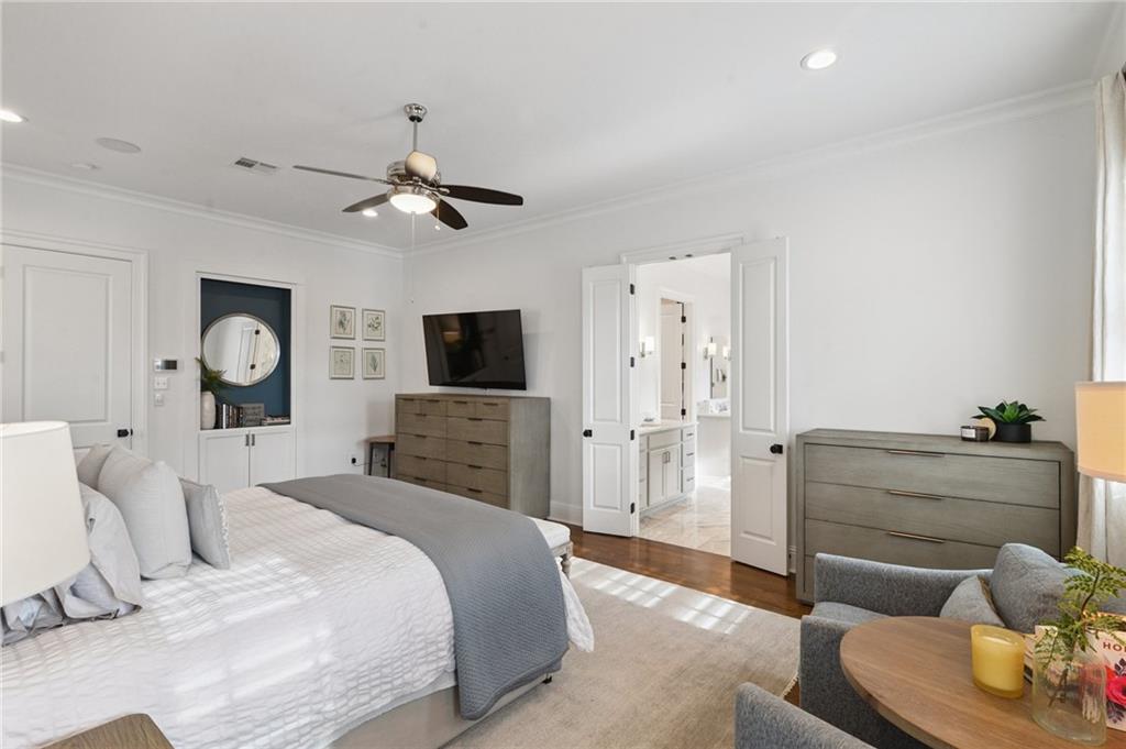 1022 UPPERLINE Street