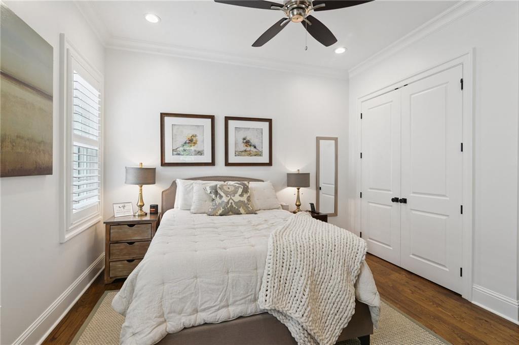 1022 UPPERLINE Street