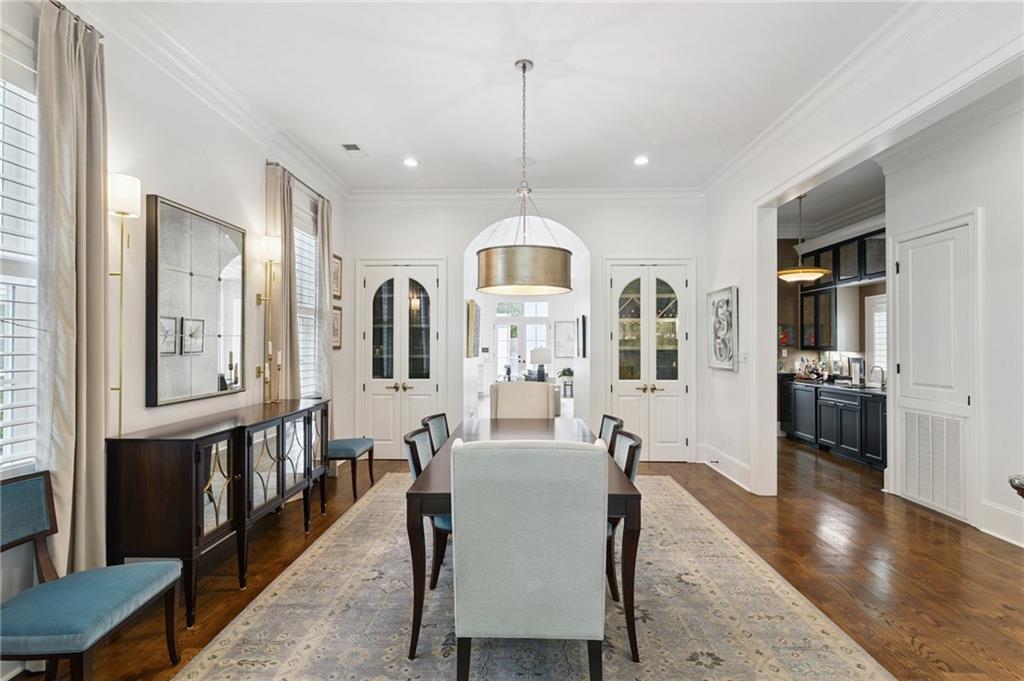 1022 UPPERLINE Street