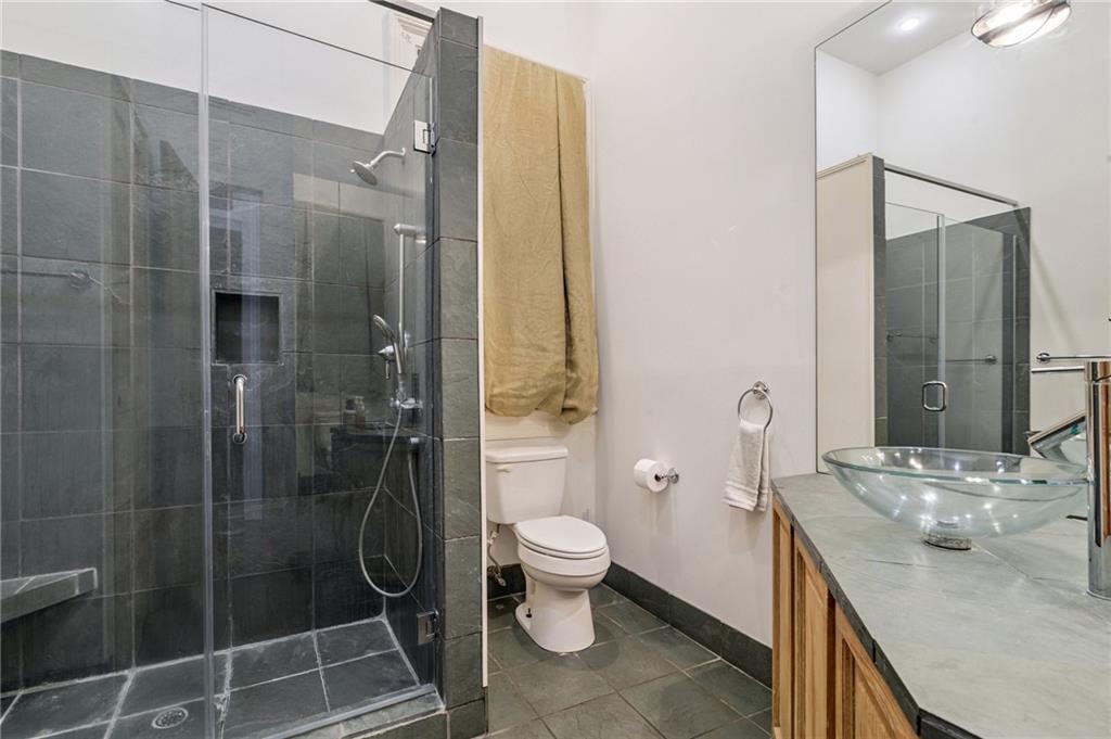 5936 ANNUNCIATION Street