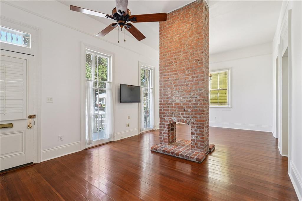 5936 ANNUNCIATION Street