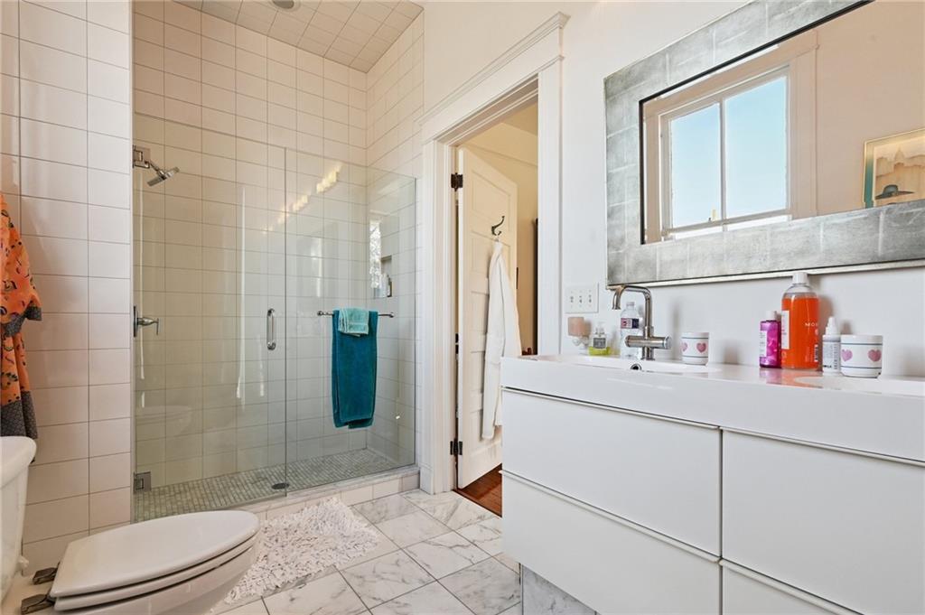 725 NASHVILLE Avenue