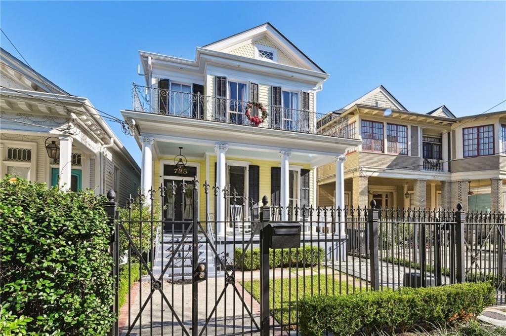 725 NASHVILLE Avenue