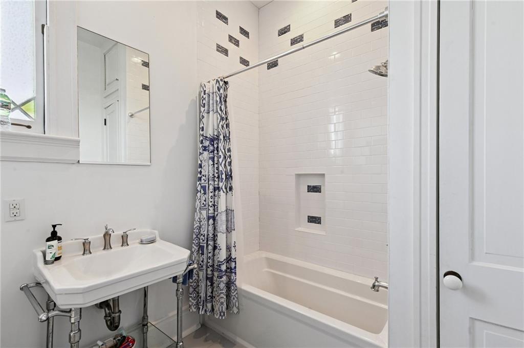 725 NASHVILLE Avenue