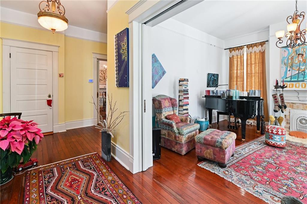 725 NASHVILLE Avenue