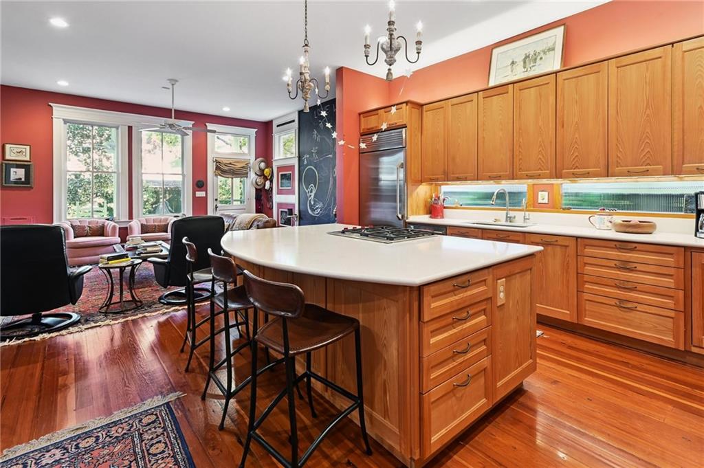 725 NASHVILLE Avenue