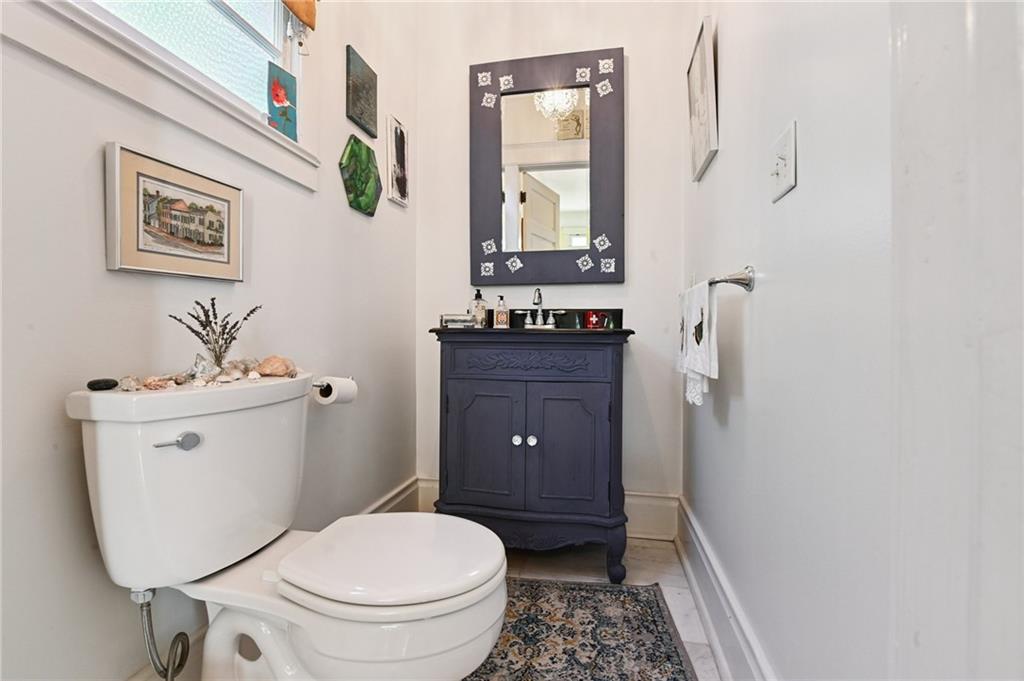 725 NASHVILLE Avenue