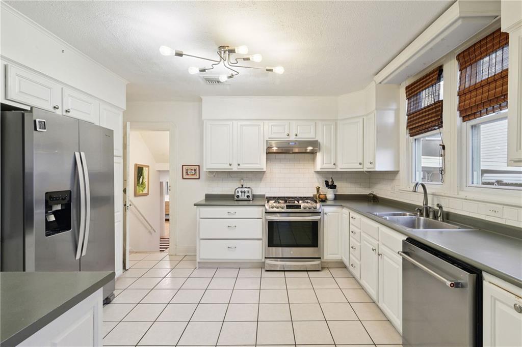 129 BROCKENBRAUGH Court