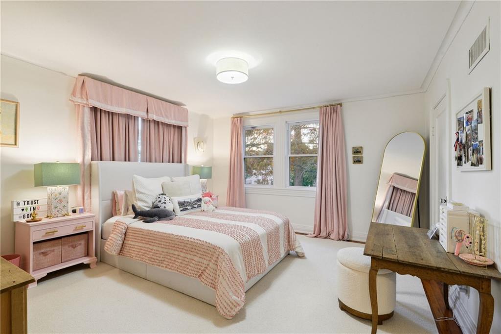 129 BROCKENBRAUGH Court