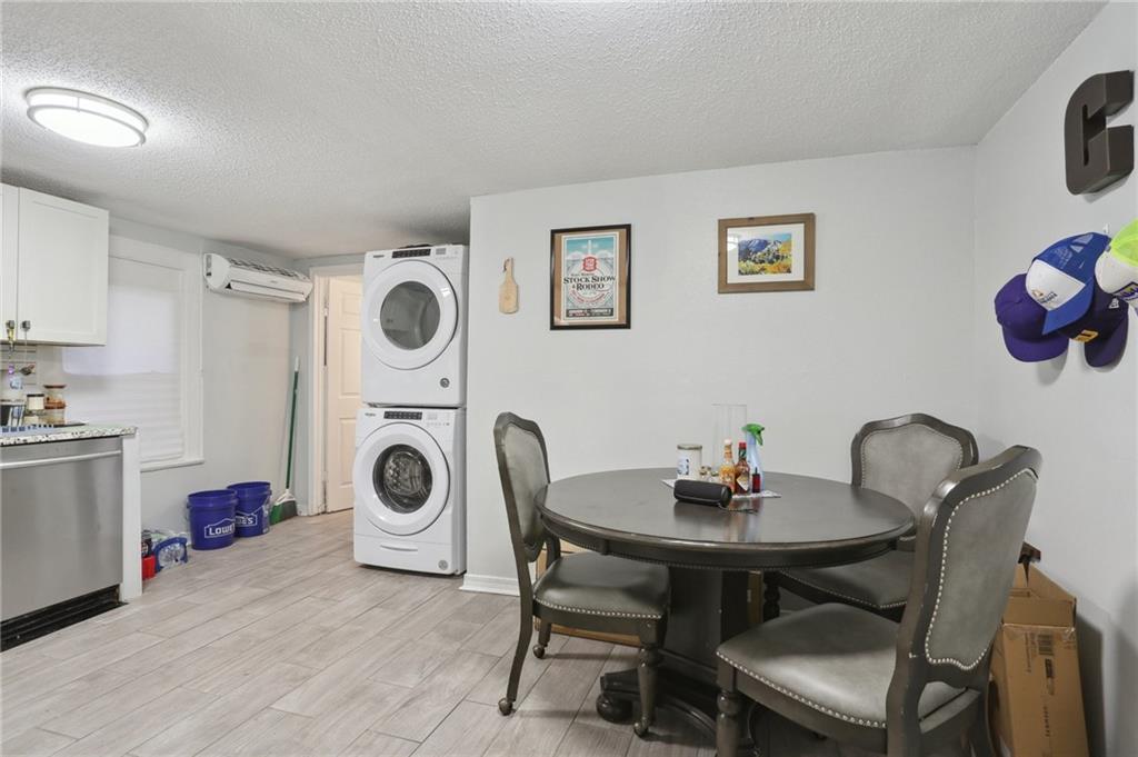 1735 DELACHAISE Street