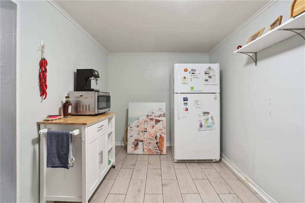 1735 DELACHAISE Street