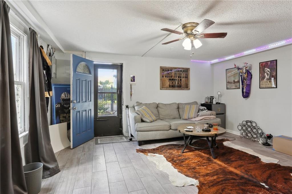 1735 DELACHAISE Street