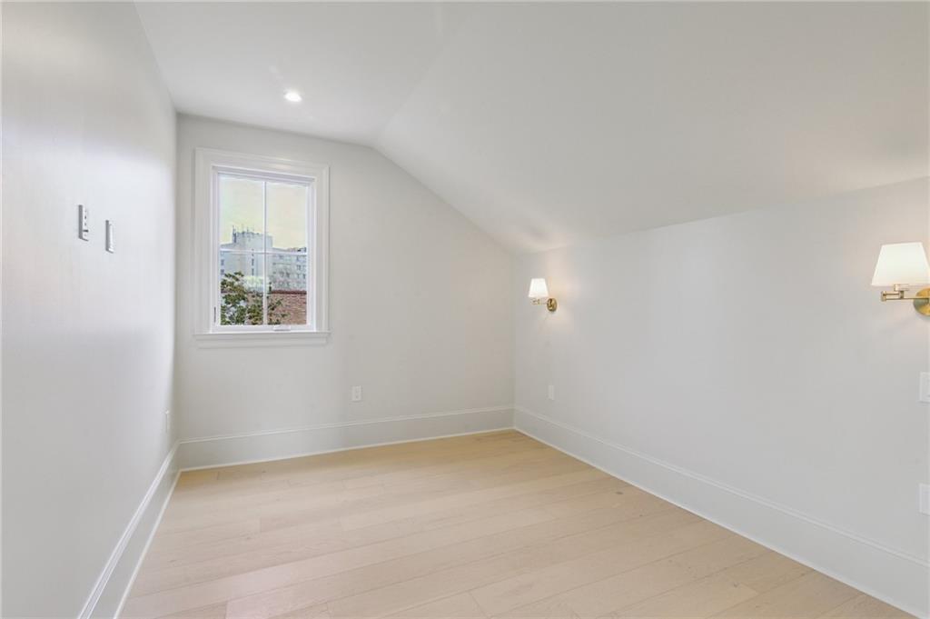 3620 CHESTNUT Street