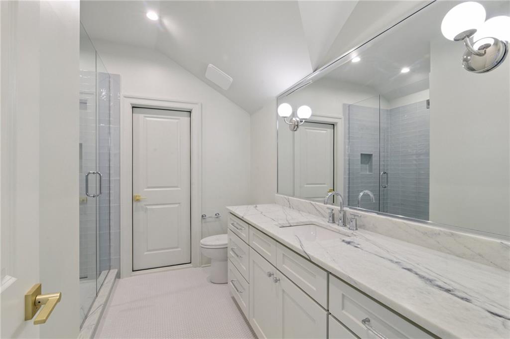 3620 CHESTNUT Street