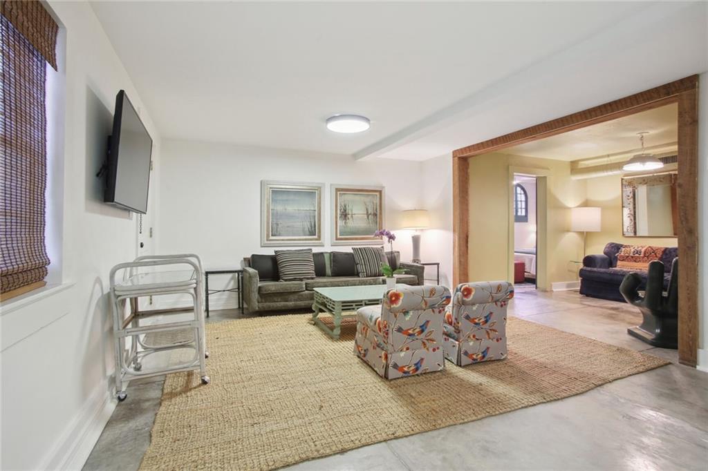 2931 ST CHARLES Avenue