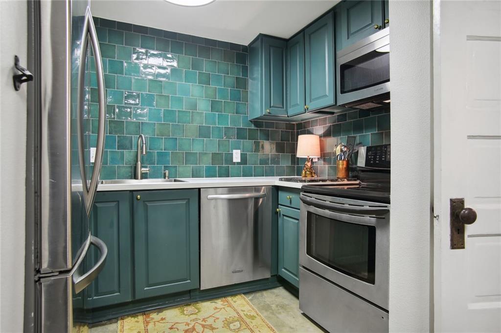 2931 ST CHARLES Avenue