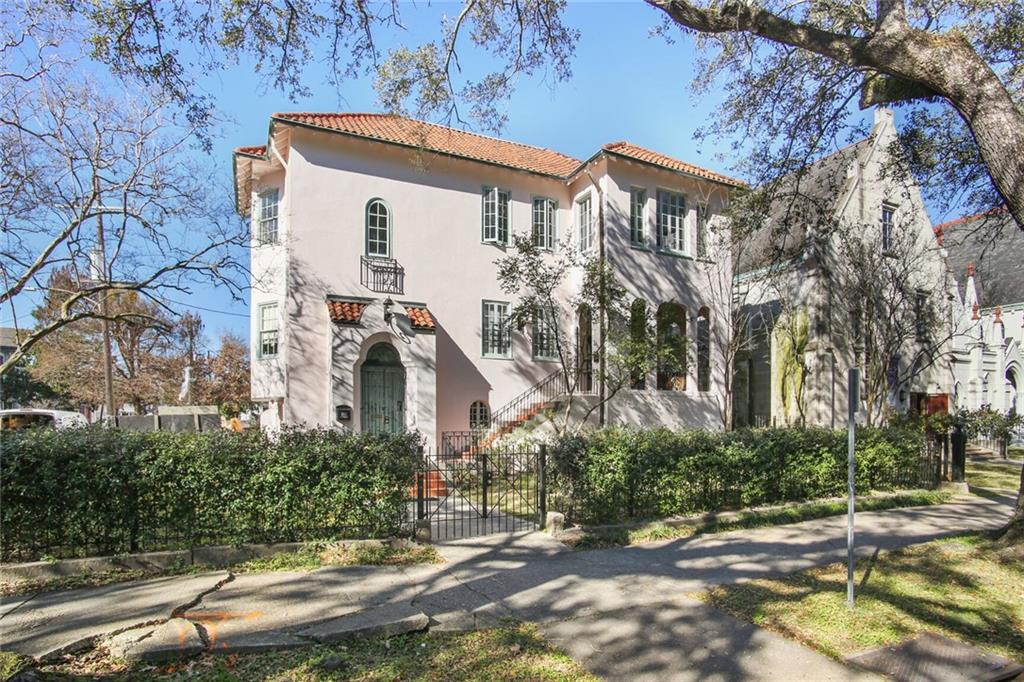 2931 ST CHARLES Avenue