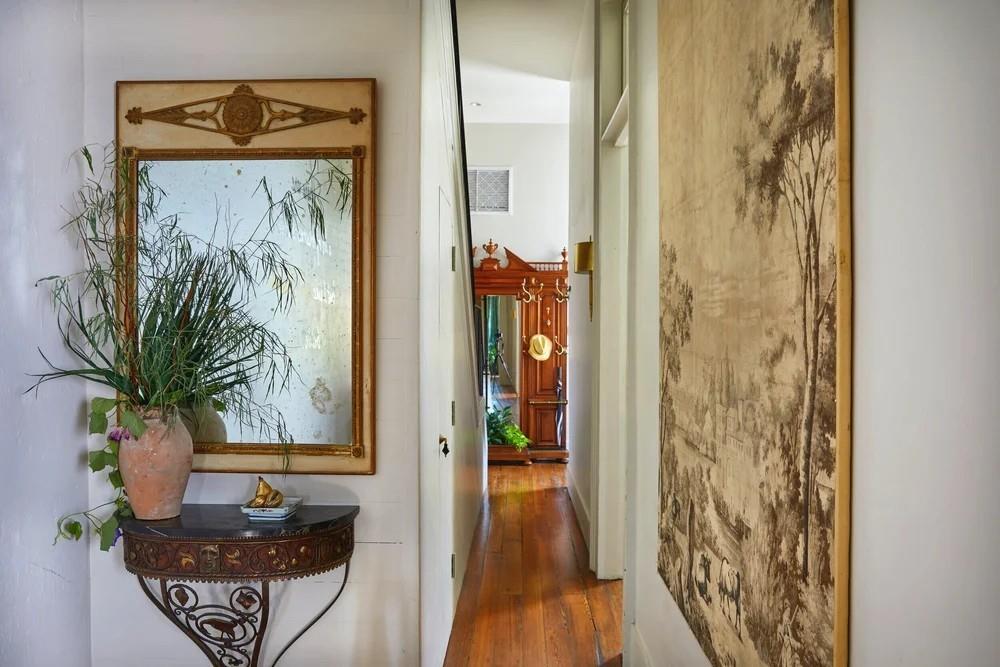 2028 MAGAZINE Street