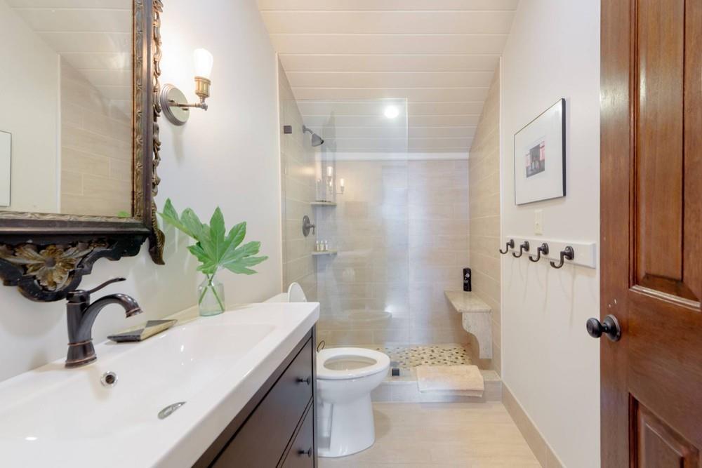 2028 MAGAZINE Street