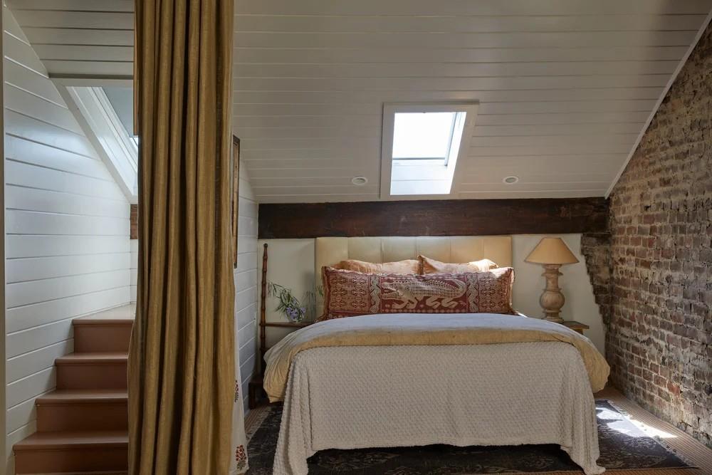 2028 MAGAZINE Street