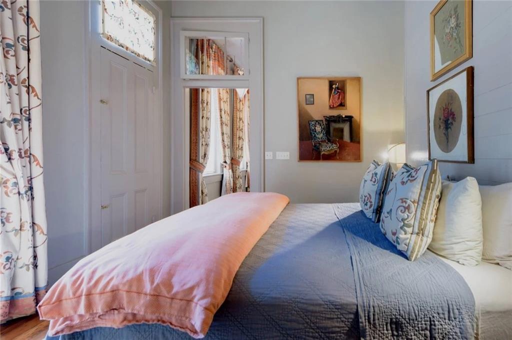 2028 MAGAZINE Street