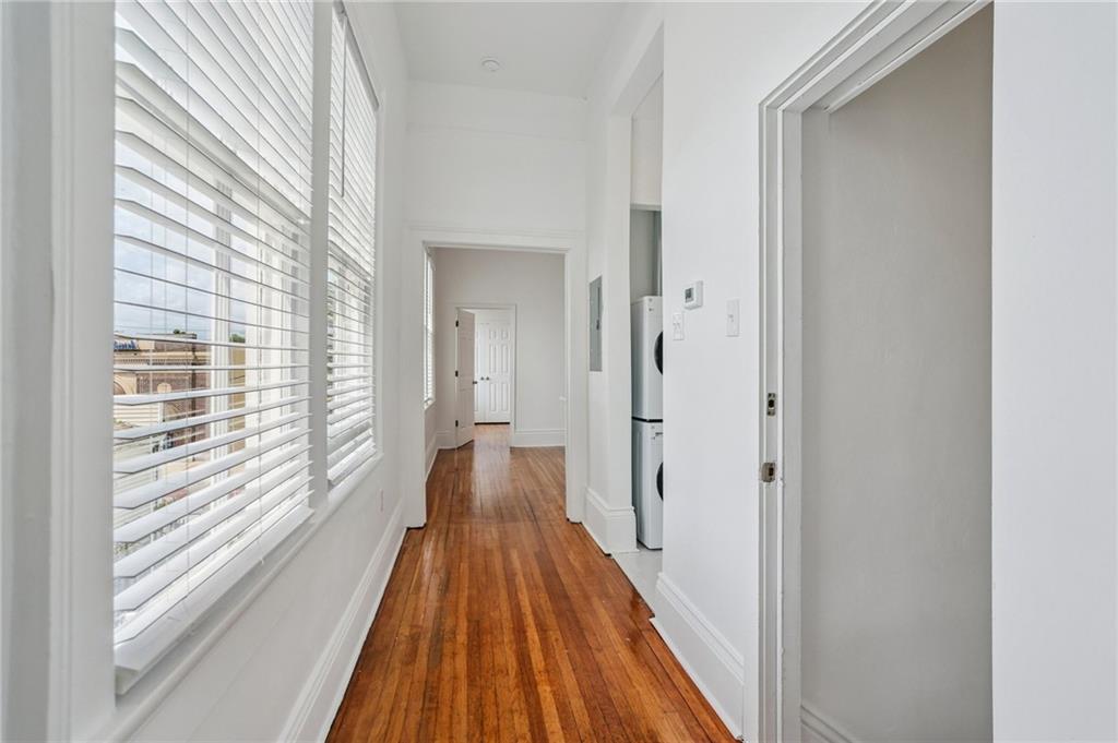 5422 MAGAZINE Street upper