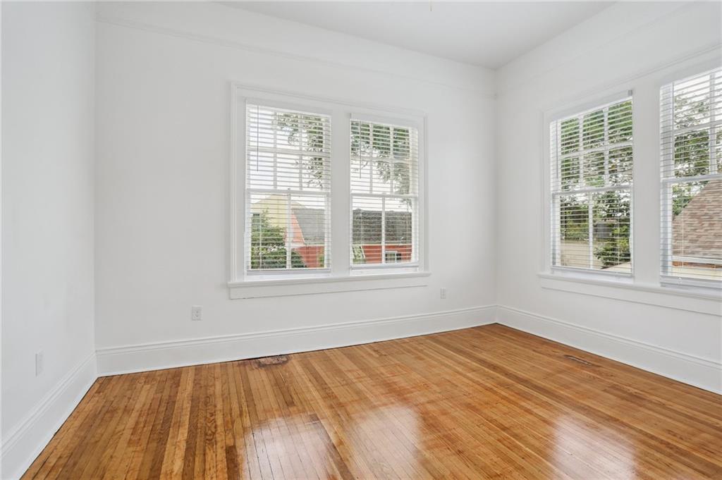 5422 MAGAZINE Street upper