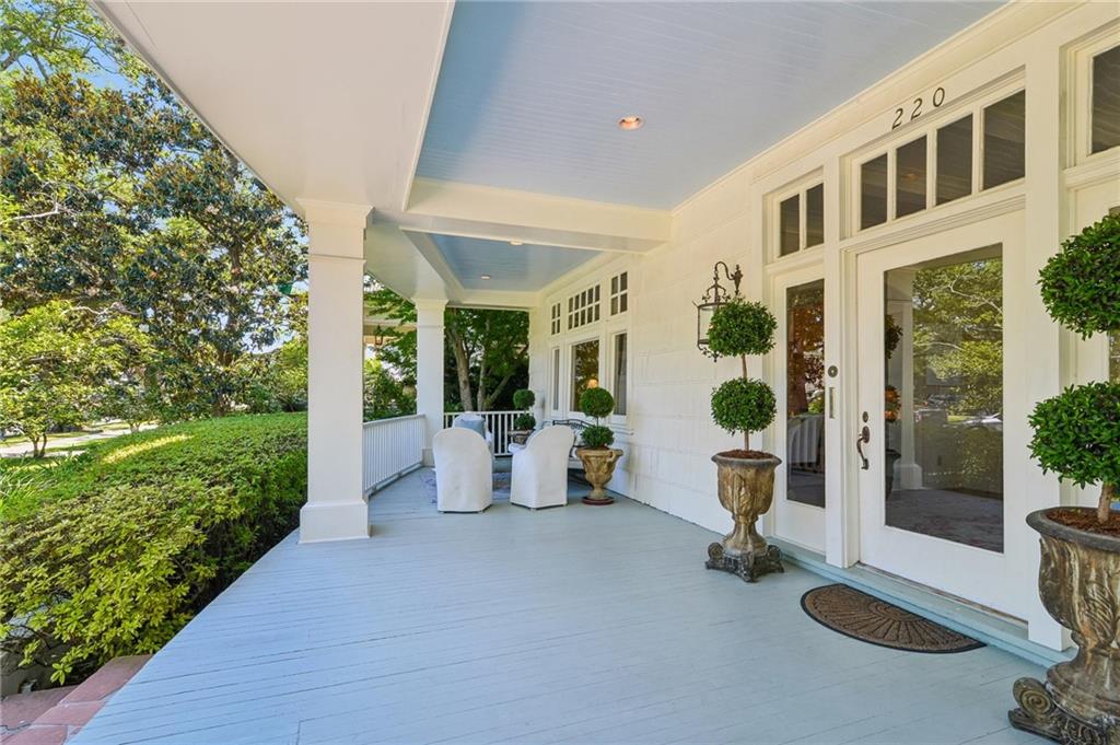 220 AUDUBON Boulevard
