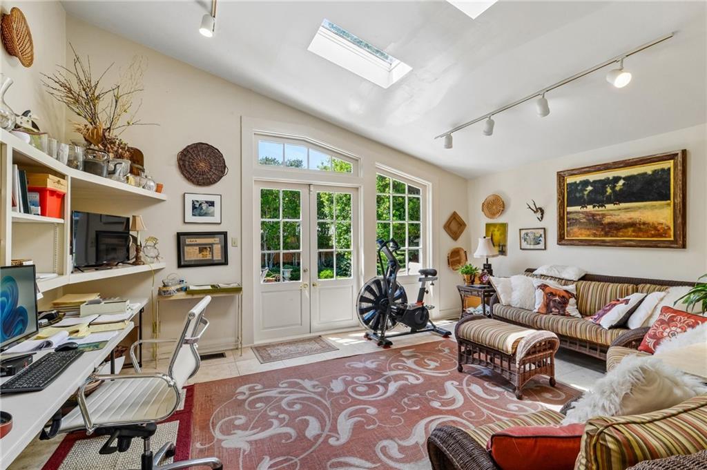 220 AUDUBON Boulevard