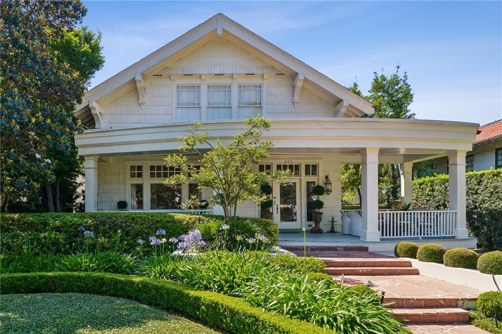 220 AUDUBON Boulevard