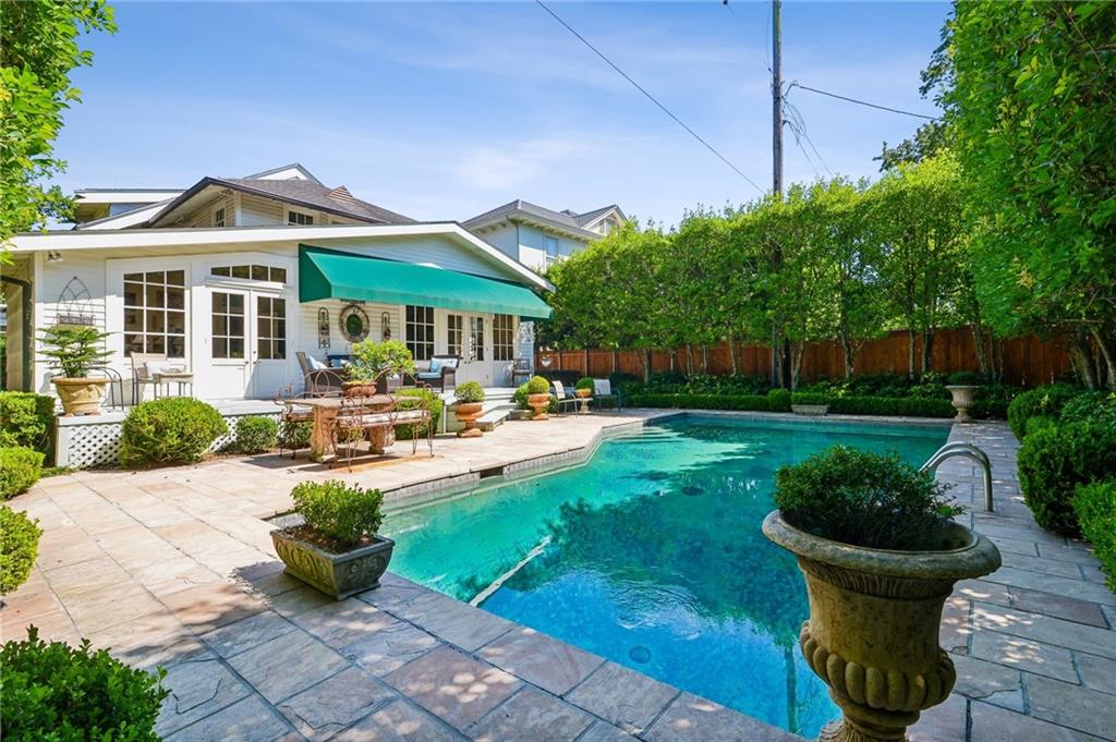 220 AUDUBON Boulevard