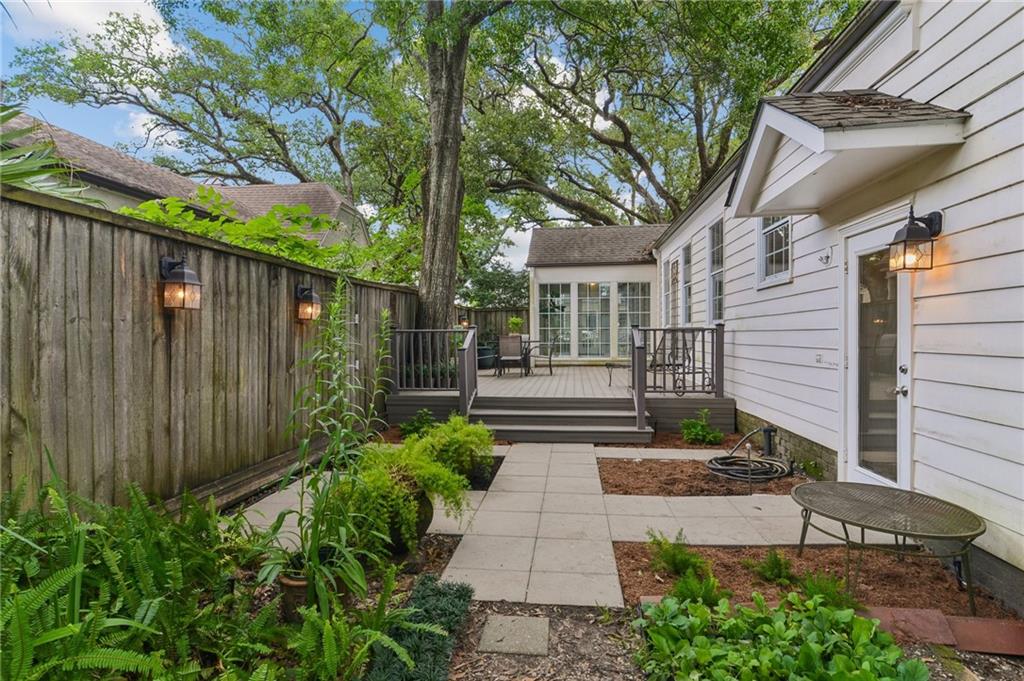 228 FAIRWAY Drive