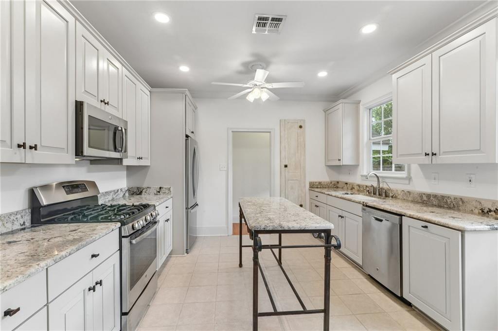 228 FAIRWAY Drive