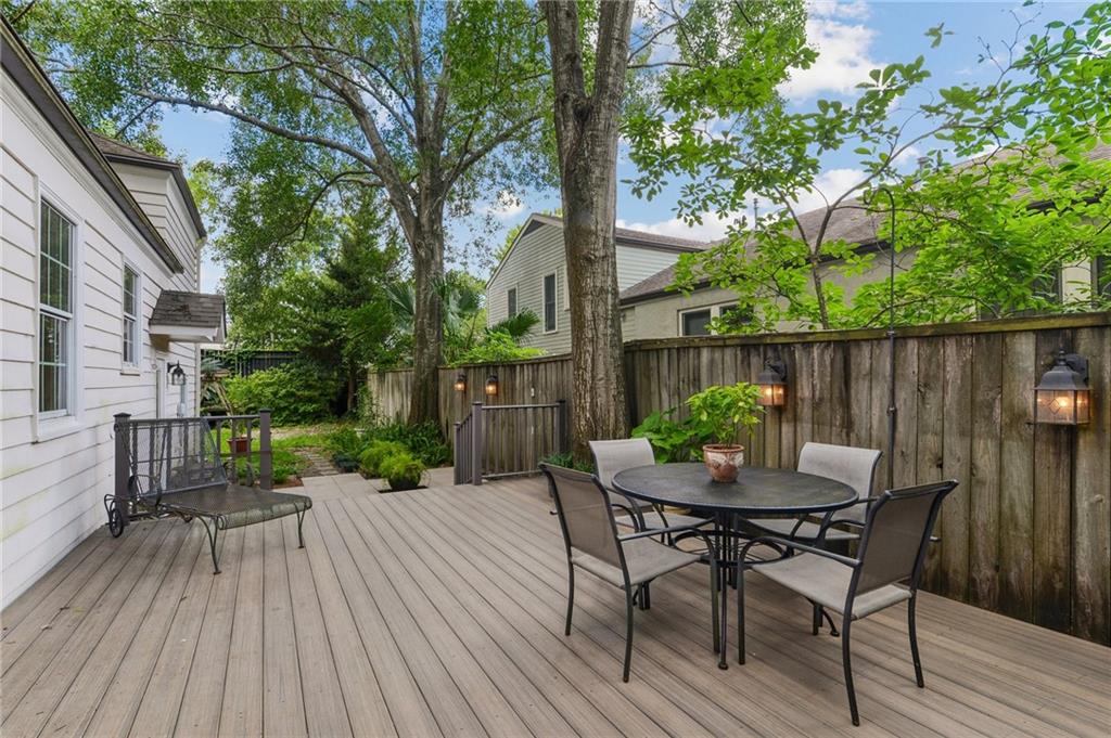 228 FAIRWAY Drive