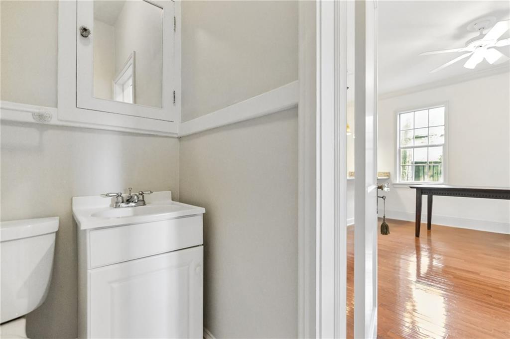 228 FAIRWAY Drive