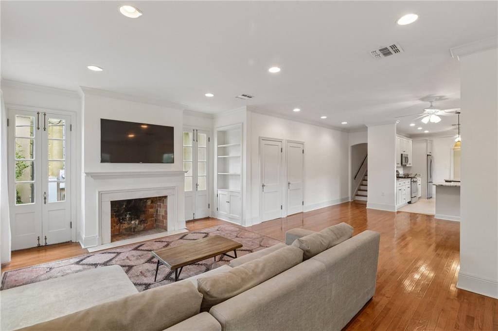 228 FAIRWAY Drive