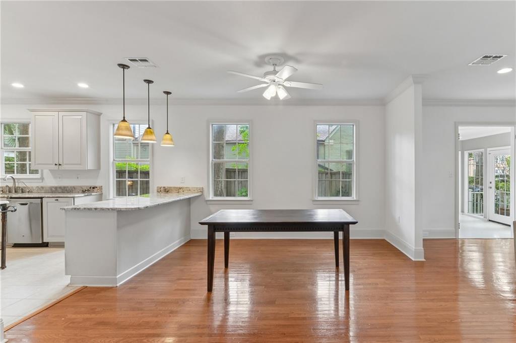 228 FAIRWAY Drive