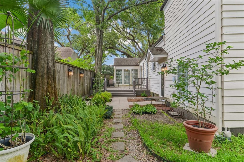 228 FAIRWAY Drive