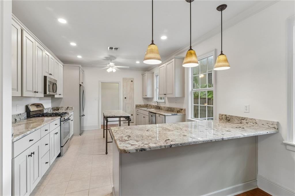 228 FAIRWAY Drive