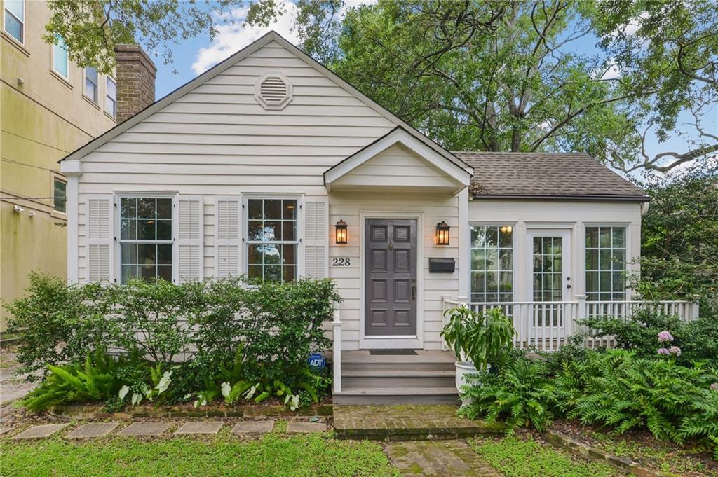 228 FAIRWAY Drive