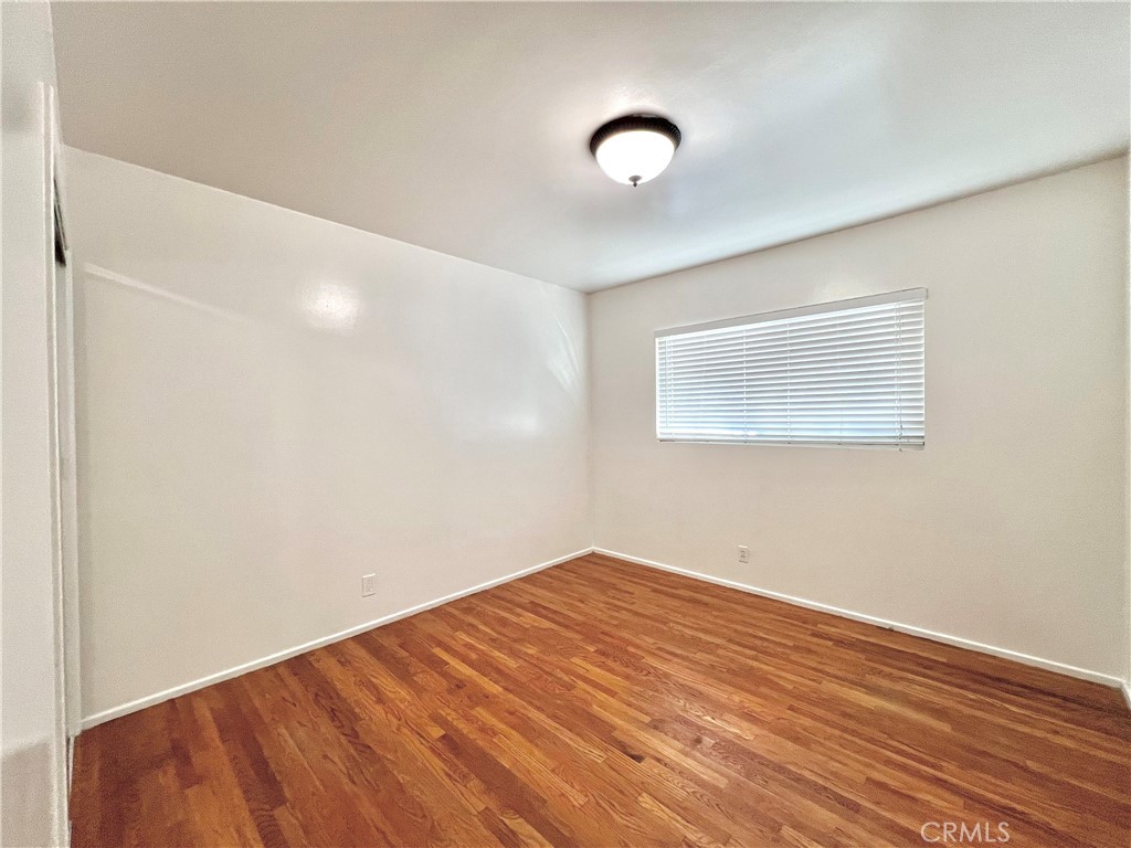 943 E Foothill Boulevard