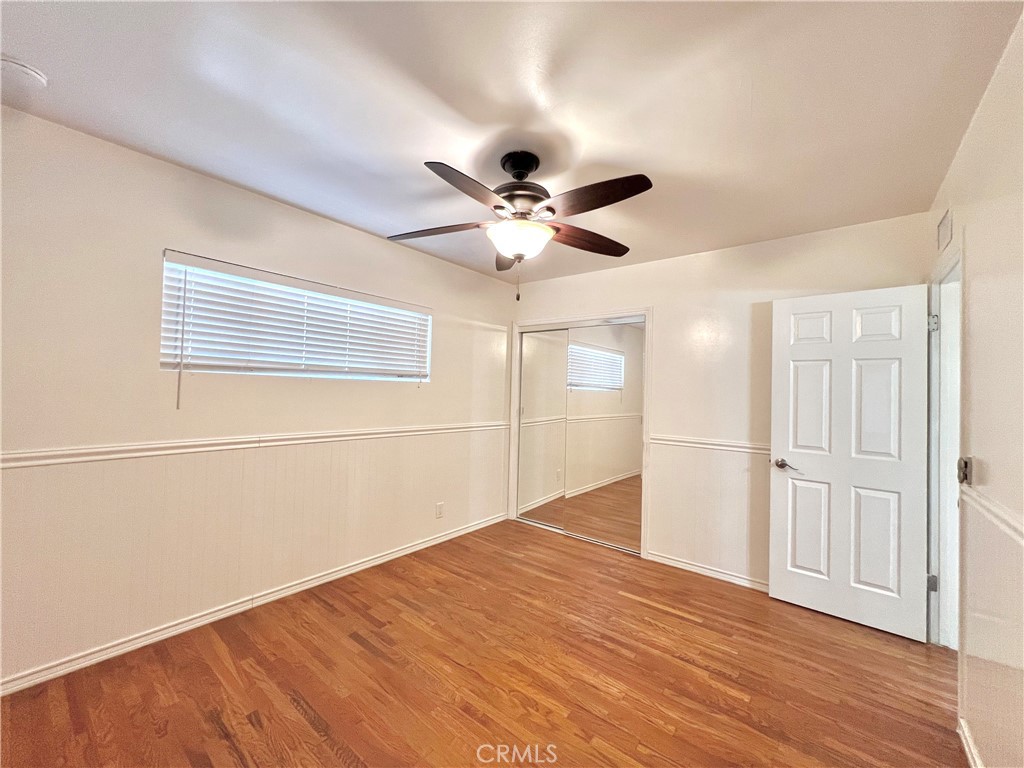 943 E Foothill Boulevard