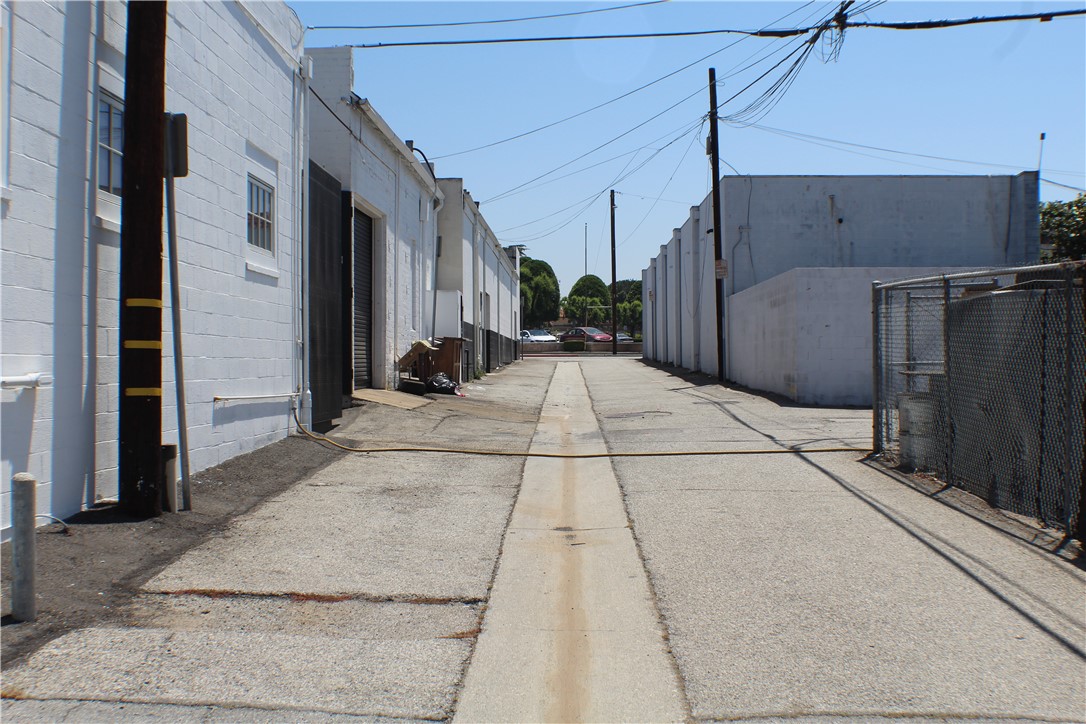 222 W Foothill Boulevard
