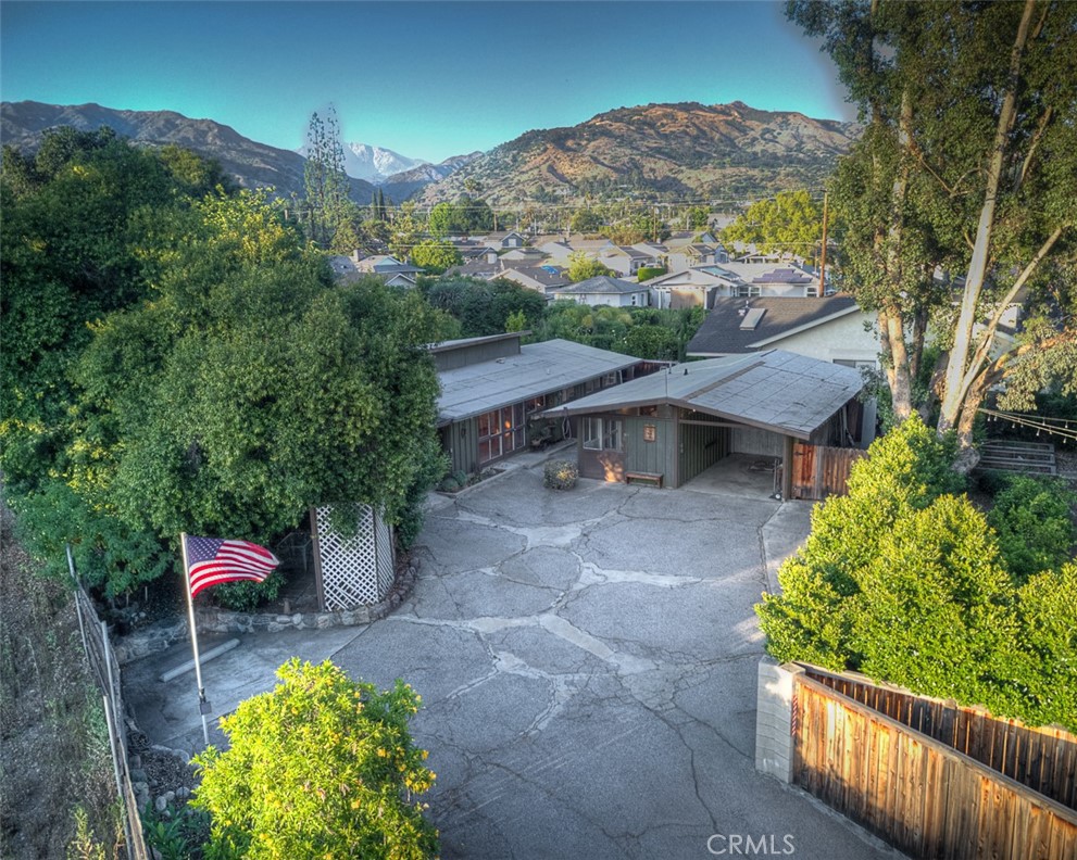 857 e. leadora