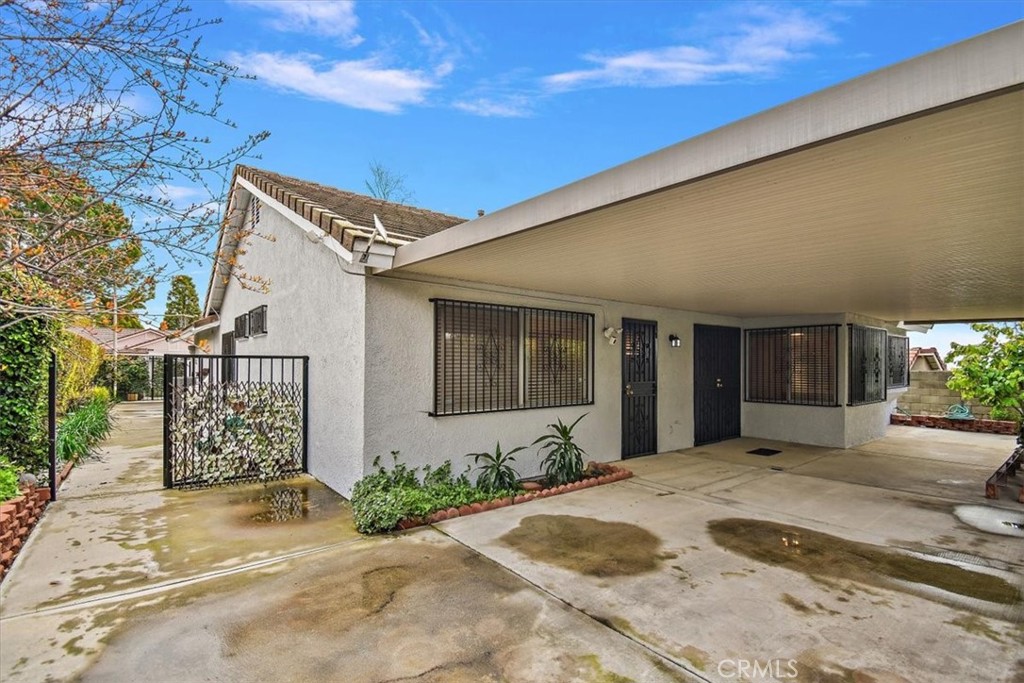 6138 Dakota Avenue
