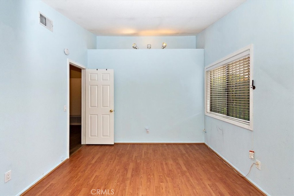 6138 Dakota Avenue