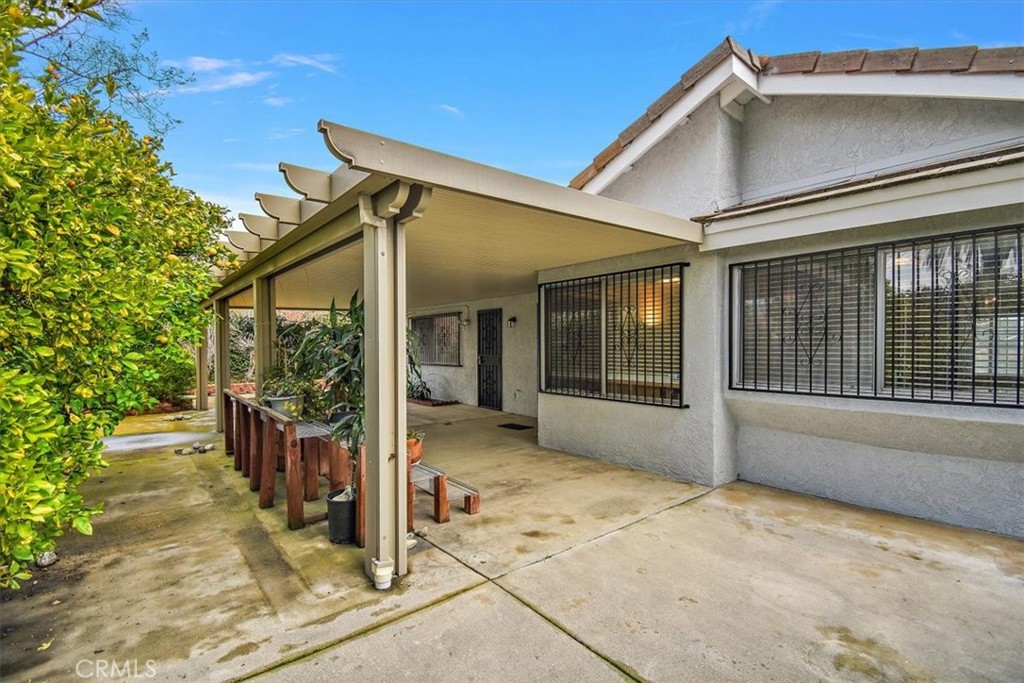 6138 Dakota Avenue