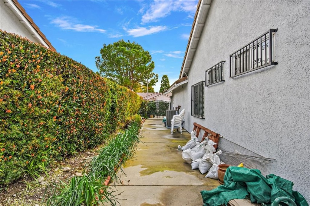 6138 Dakota Avenue